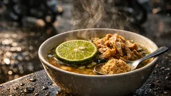 7 resep soto ayam Nusantara yang paling dicari, dari kuah bening sampai bersantan