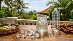 Trik botol PET 2 liter jadi wadah es darurat, rapi dan nggak bikin meja becek